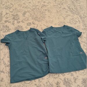 Women’s figs scrubs hydrogreen xs tops